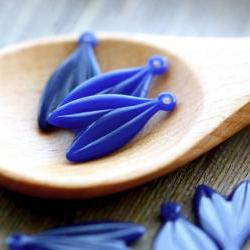 Vintage Blue Double Hanging Leaf Plastic Charms